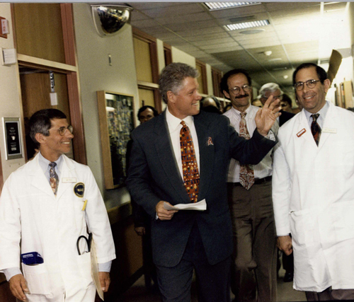 On Aug. 5, 1995, President Bill Clinton (center) takes a tour of the NIH Clinical Center with Dr. John I. Gallin (right). 