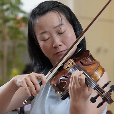 violinist Jing Qiao