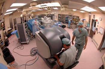 CC operating room with the da Vinci robot